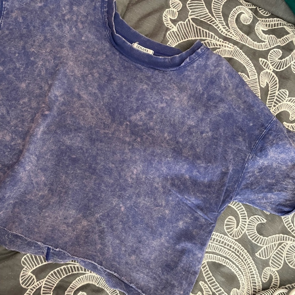 Only worn TWICE ! Cropped T from a local boutique